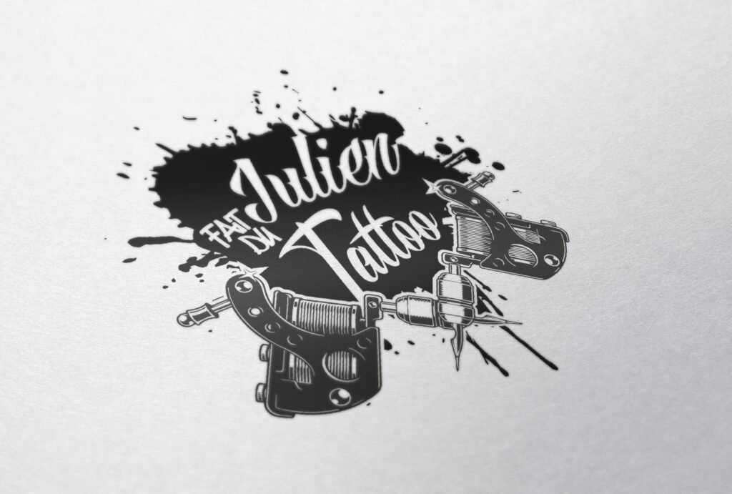 Julien fait du tattoo